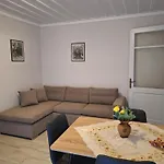 Villasabella 2 זקינטוס טאון